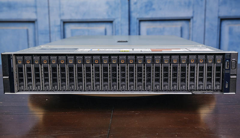 Dell EMC PowerEdge R7525 Front